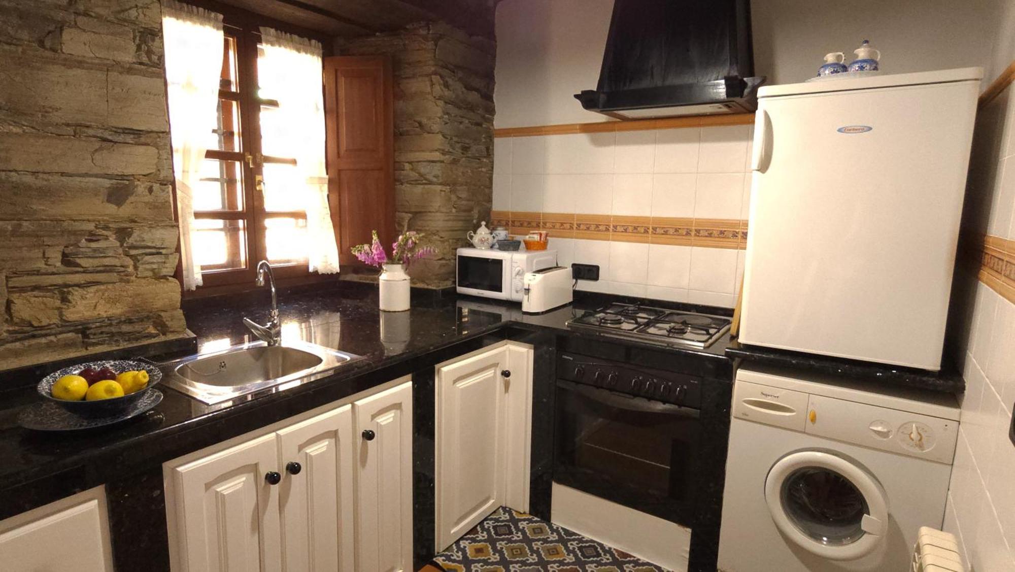 A Casoa II Apartment Santa Eulalia de Oscos Bagian luar foto