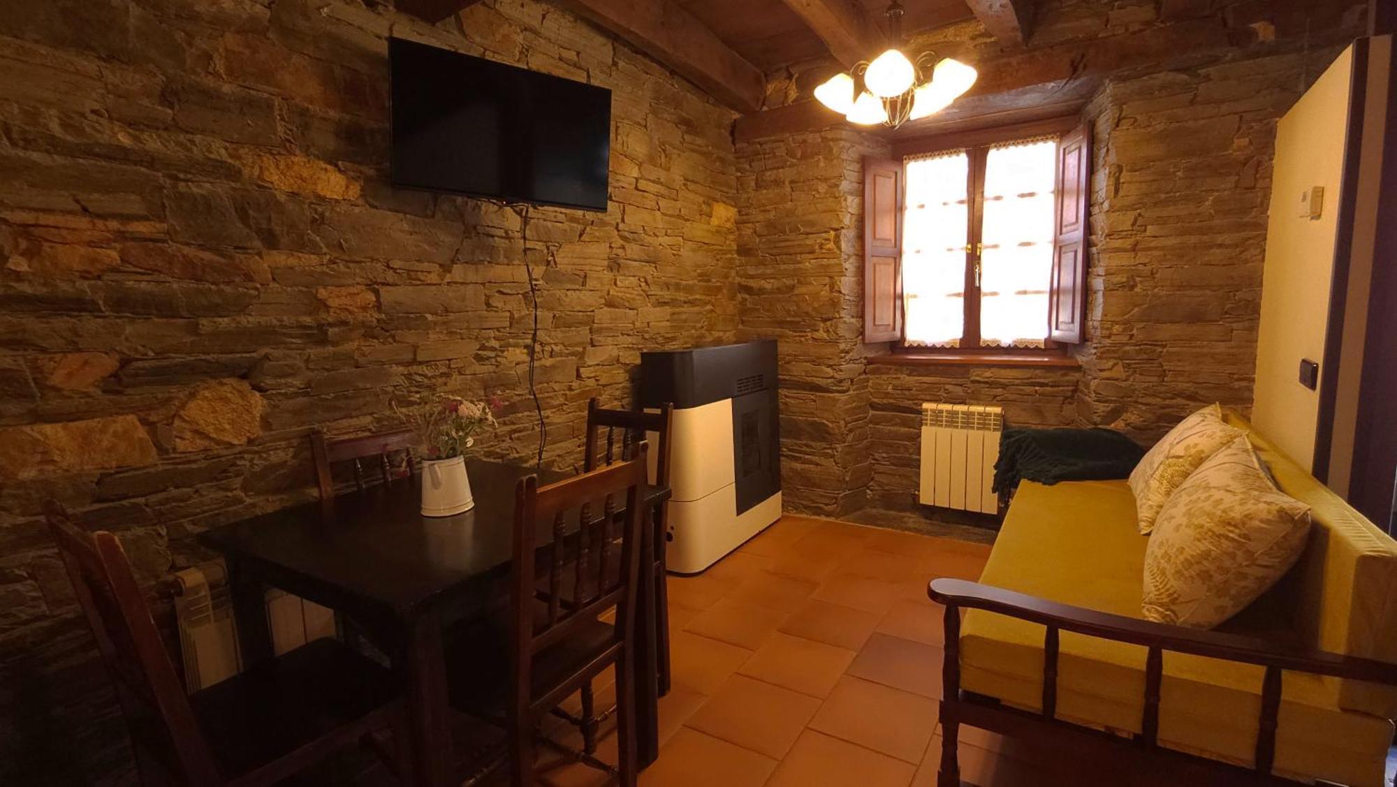 A Casoa II Apartment Santa Eulalia de Oscos Bagian luar foto